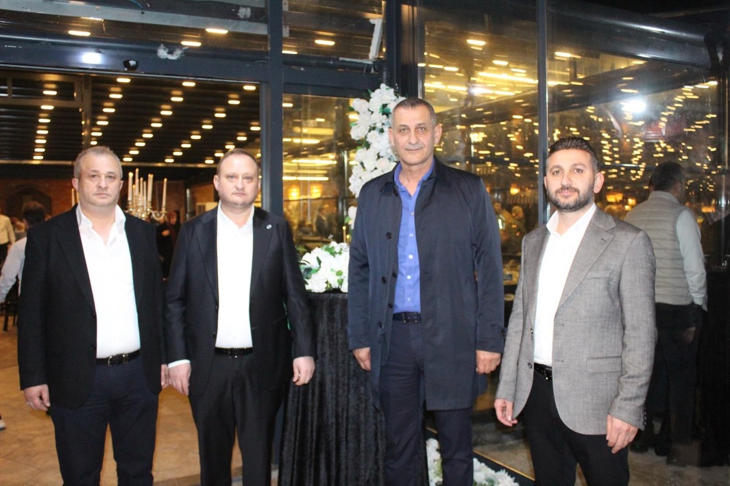 Bafra Ticaret Borsası Yönetim Kurulu Başkan Yardımcımız Bayram Yılmaz ve Yılmaz Yılmaz (Yılmaz Zahirecilik) tarafından düzenlenen iftar programına katılım sağlandı.